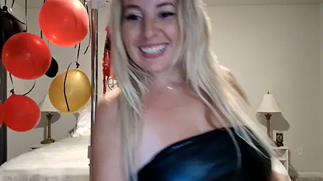 kaliii jones online show from July 12, 8:15 am