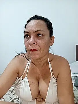 Snapshot of AnittaTettona chatting on September 24, 2:32 am AnittaTettona online show from September 24, 2:32 am
