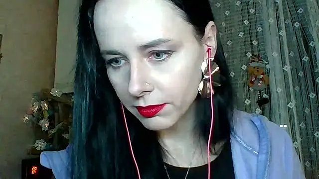 LuminousLady online show from January 10, 7:29 pm