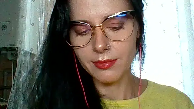 Snapshot of LuminousLady chatting on September 14, 10:13 am LuminousLady online show from September 14, 10:13 am