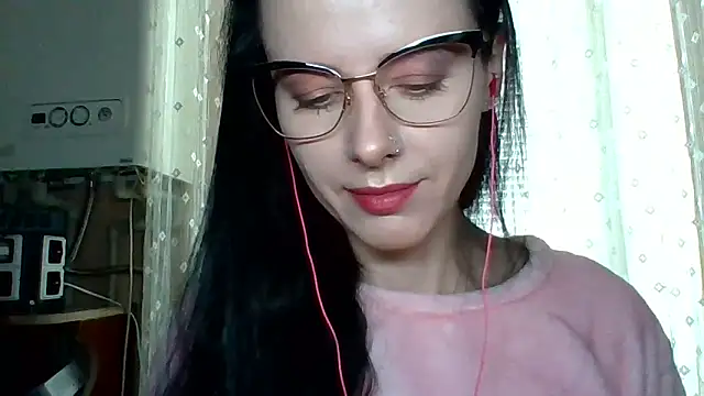 Snapshot of LuminousLady chatting on September 12, 9:51 am LuminousLady online show from September 12, 9:51 am