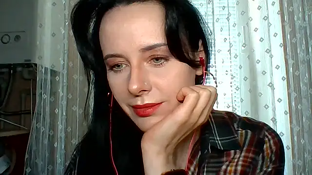 Snapshot of LuminousLady chatting on September 10, 9:20 am LuminousLady online show from September 10, 9:20 am