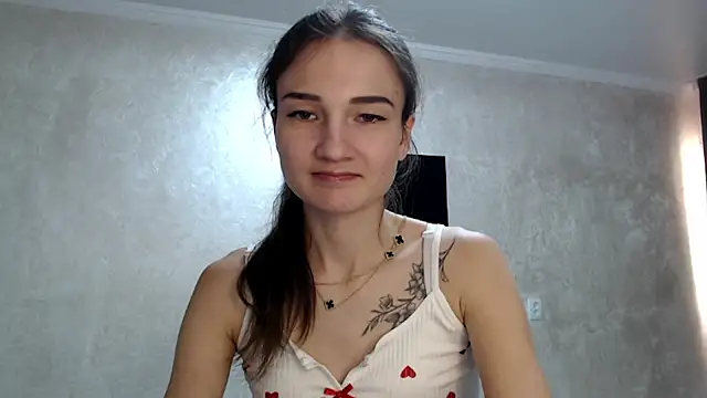 RoyalDessertt online show from December 4, 9:00 am