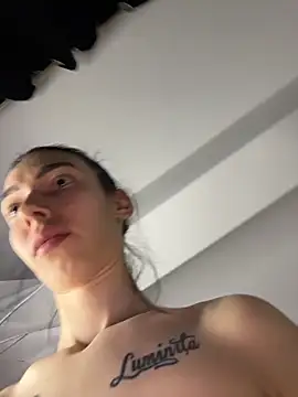 Celine Roxelle online show from March 4, 9:32 pm