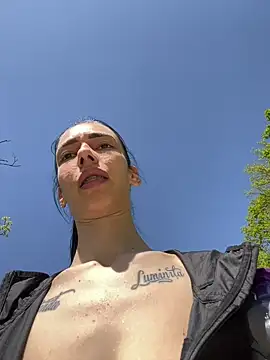 Celine Roxelle online show from May 5, 9:01 am