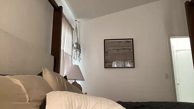 rileydepp online show from August 4, 10:05 pm