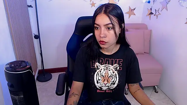 julieta fn online show from April 28, 2:32 pm