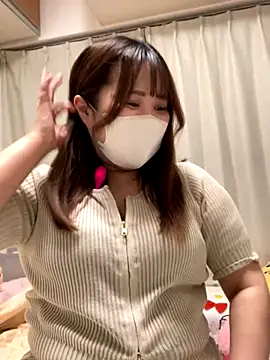 mitarashi awww online show from September 17, 4:38 pm