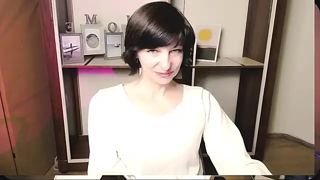  AngeliaFlow  online show from May 20, 9:50 am