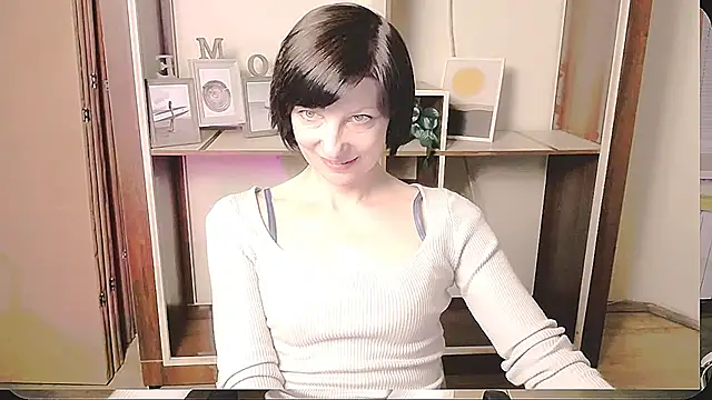  AngeliaFlow  online show from May 15, 8:50 am