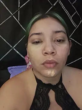 Sophia Brunett online show from May 5, 7:39 pm