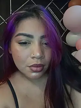Sophia Brunett online show from May 22, 7:12 pm
