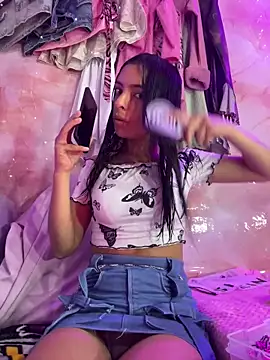 Skye Moore online show from May 10, 2:13 am