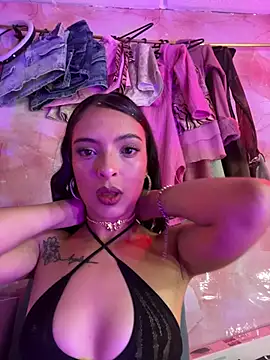 Skye Moore online show from May 14, 2:06 am