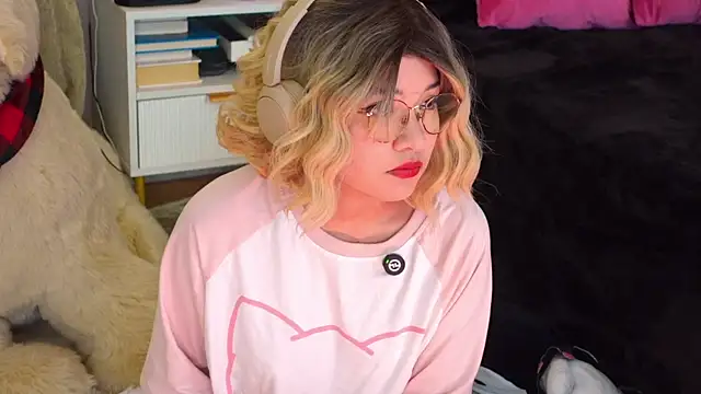 NataliaNovak online show from May 14, 6:47 pm
