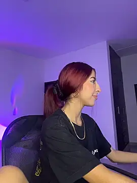 Mirandaa Rogers online show from May 11, 7:11 pm