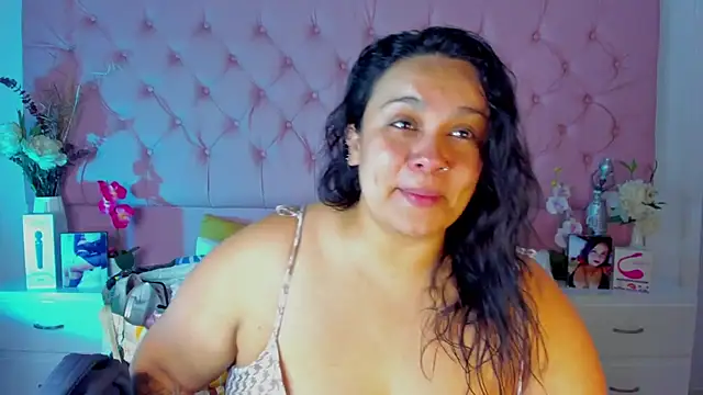 KourtneyEvans online show from November 7, 4:12 pm