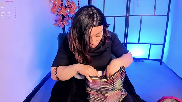  michonne  online show from May 22, 9:02 pm