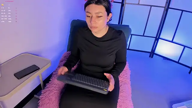  michonne  online show from May 6, 11:31 pm
