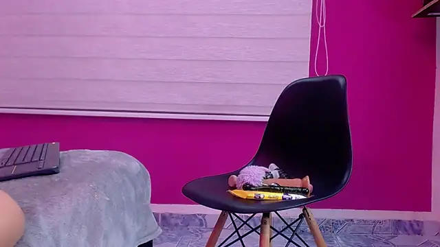 Snapshot of melody_toy chatting on September 20, 9:02 pm melody toy online show from September 20, 9:02 pm