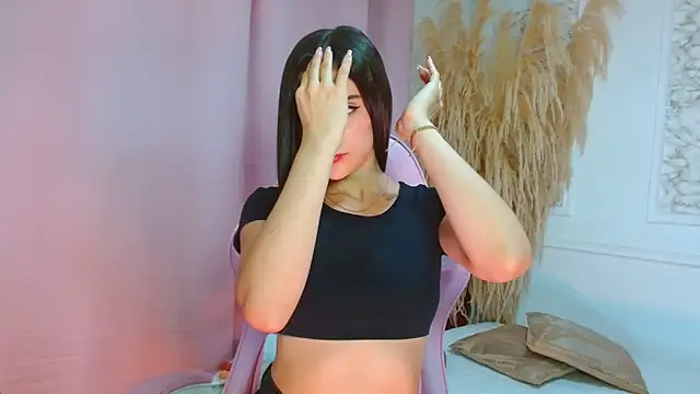 Danella houston online show from May 5, 8:01 pm