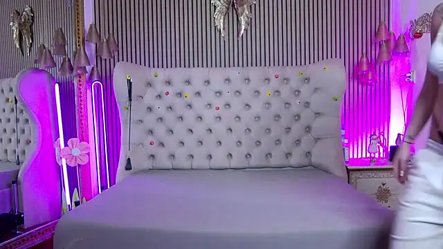 PlayfulShow online show from May 8, 2:09 pm