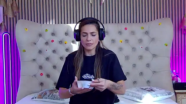 PlayfulShow online show from January 9, 9:46 am