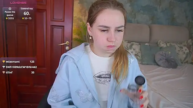 DivineJass online show from April 5, 2:43 am