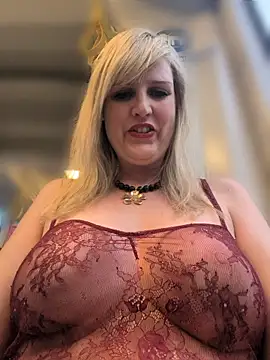 Sexybiene969 online show from May 7, 4:32 pm