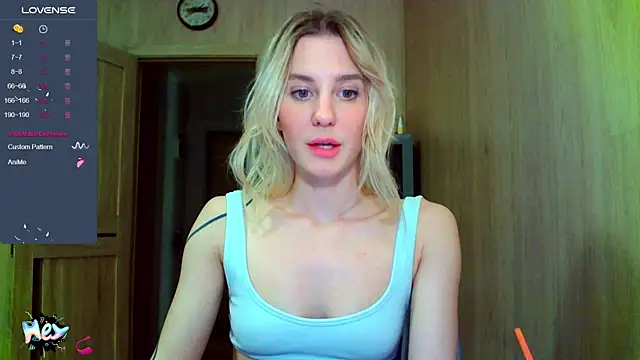 Snapshot of Caramel_piegirl chatting on September 8, 7:57 pm Caramel piegirl online show from September 8, 7:57 pm