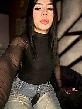 Laura-Khalifa online show from May 21, 3:26 am