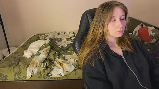 Snapshot of Sabrinaanddaniel chatting on October 27, 6:46 pm Sabrinaanddaniel online show from October 27, 6:46 pm