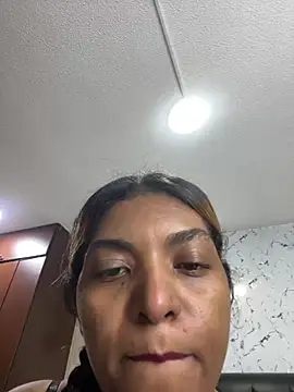 nicollesofia2 online show from May 17, 4:33 am
