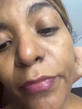 nicollesofia2 online show from May 22, 12:41 am