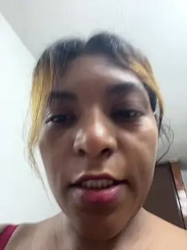 nicollesofia2 online show from May 20, 4:20 am