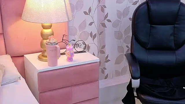ArianaFranco online show from May 14, 5:08 pm