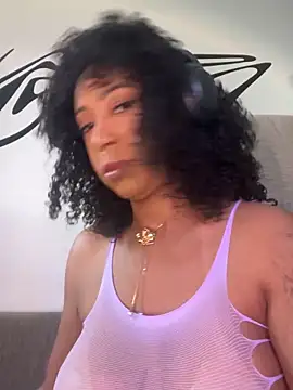 dianagolley420 online show from April 8, 7:05 pm