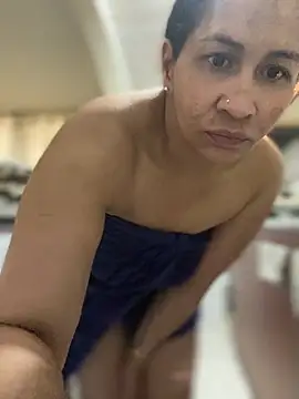 Carola-Ross online show from May 10, 5:59 pm