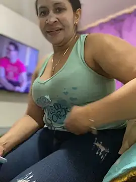 Carola-Ross online show from October 26, 7:20 pm