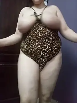 elnotella online show from October 29, 3:58 pm