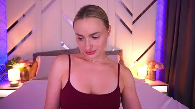 LindsieGreyy online show from June 30, 12:59 pm