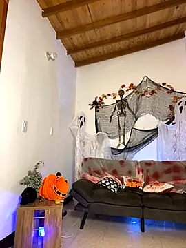 Maryybellax online show from October 20, 1:41 am