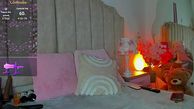 BrithanyParker  online show from May 23, 6:23 am