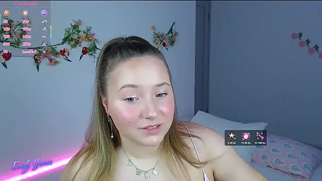 EmilyxxGraces online show from May 14, 11:54 pm