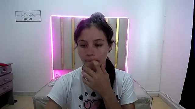 Snapshot of flakita_sexyhot chatting on September 20, 1:09 pm flakita sexyhot online show from September 20, 1:09 pm