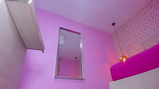 MELINAMARTINS online show from October 30, 8:43 pm