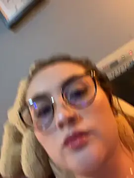 ValentinaOrtiz3 online show from May 25, 11:26 pm