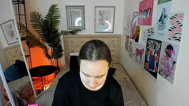 Lika 0ne online show from February 15, 12:15 pm