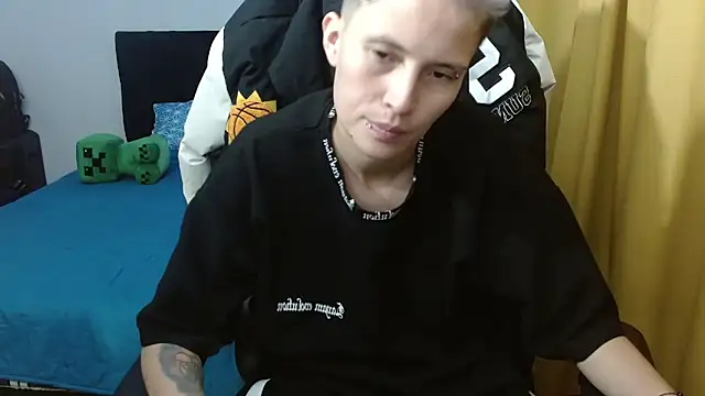 duo peludoo online show from May 18, 3:16 am