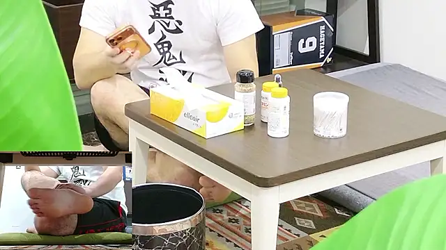 YARASERO-kun online show from February 28, 12:04 pm